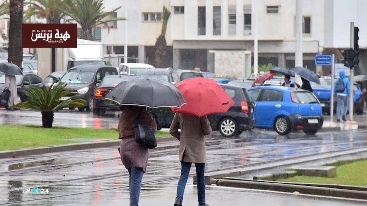 أمطار وعواصف رعدية تضرب مناطق مغربية وسط تحذيرات من رياح شديدة القوة